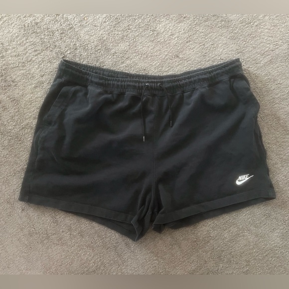 Black Nike shorts. 100% cotton. XXL. - Picture 1 of 5
